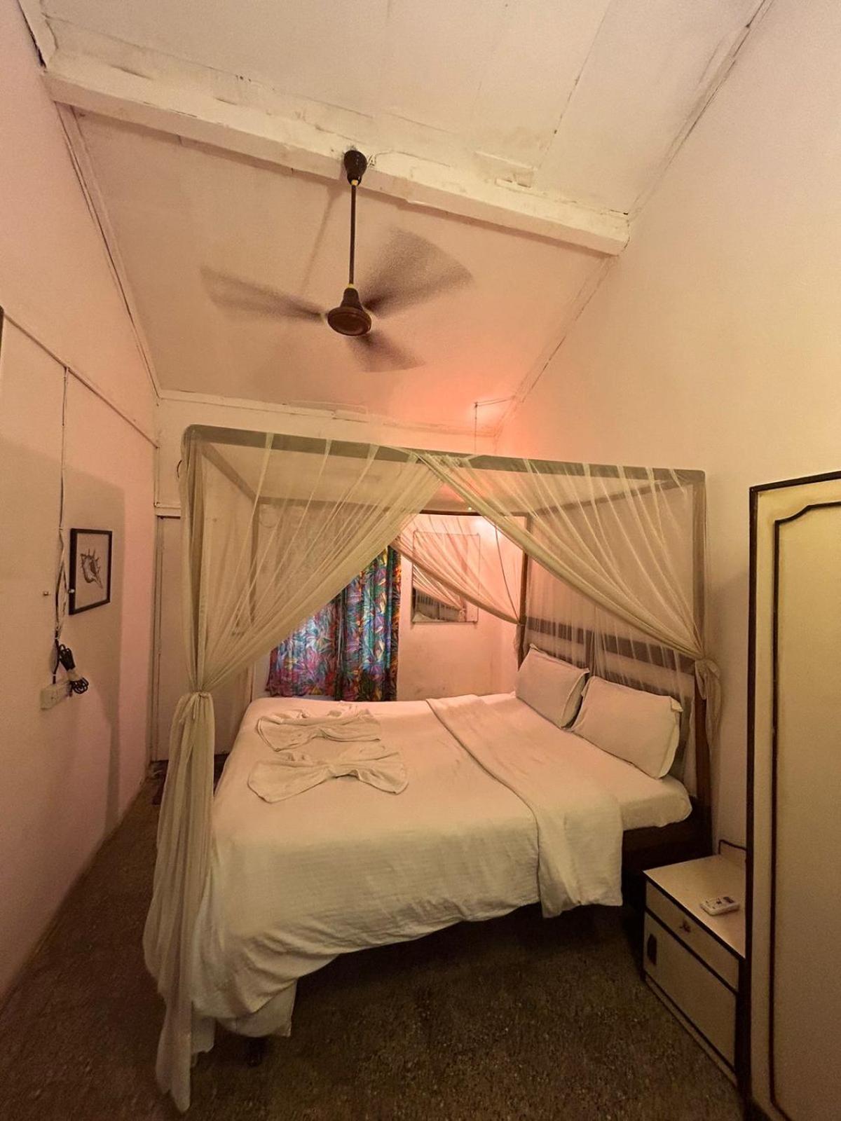 Ocean View Goan Beach House Calangute Buitenkant foto