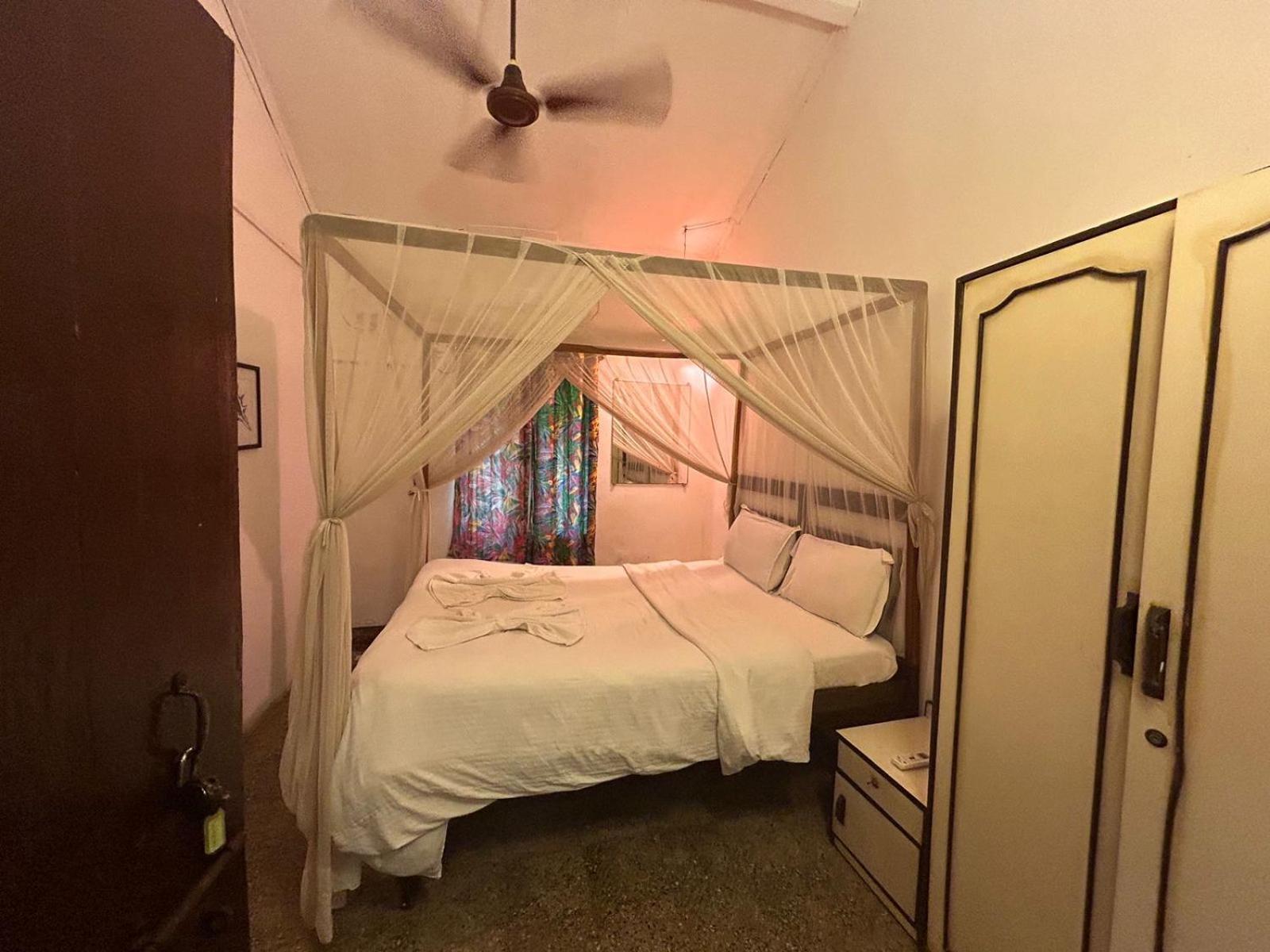Ocean View Goan Beach House Calangute Buitenkant foto